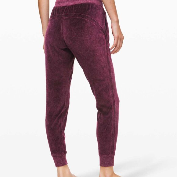 Lululemon Warm Down Jogger Velour Heathered Arctic Plum Women's Size 8 EUC - Picture 1 of 14